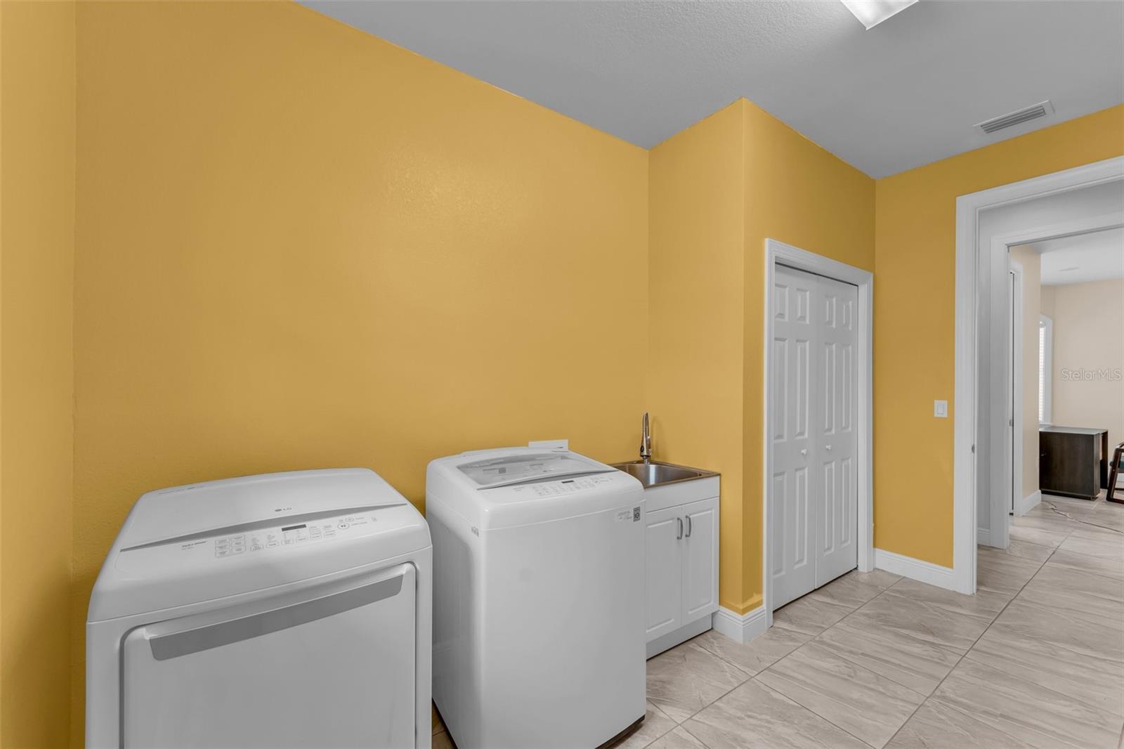 Image 13 of 25 For 2416 8th Avenue