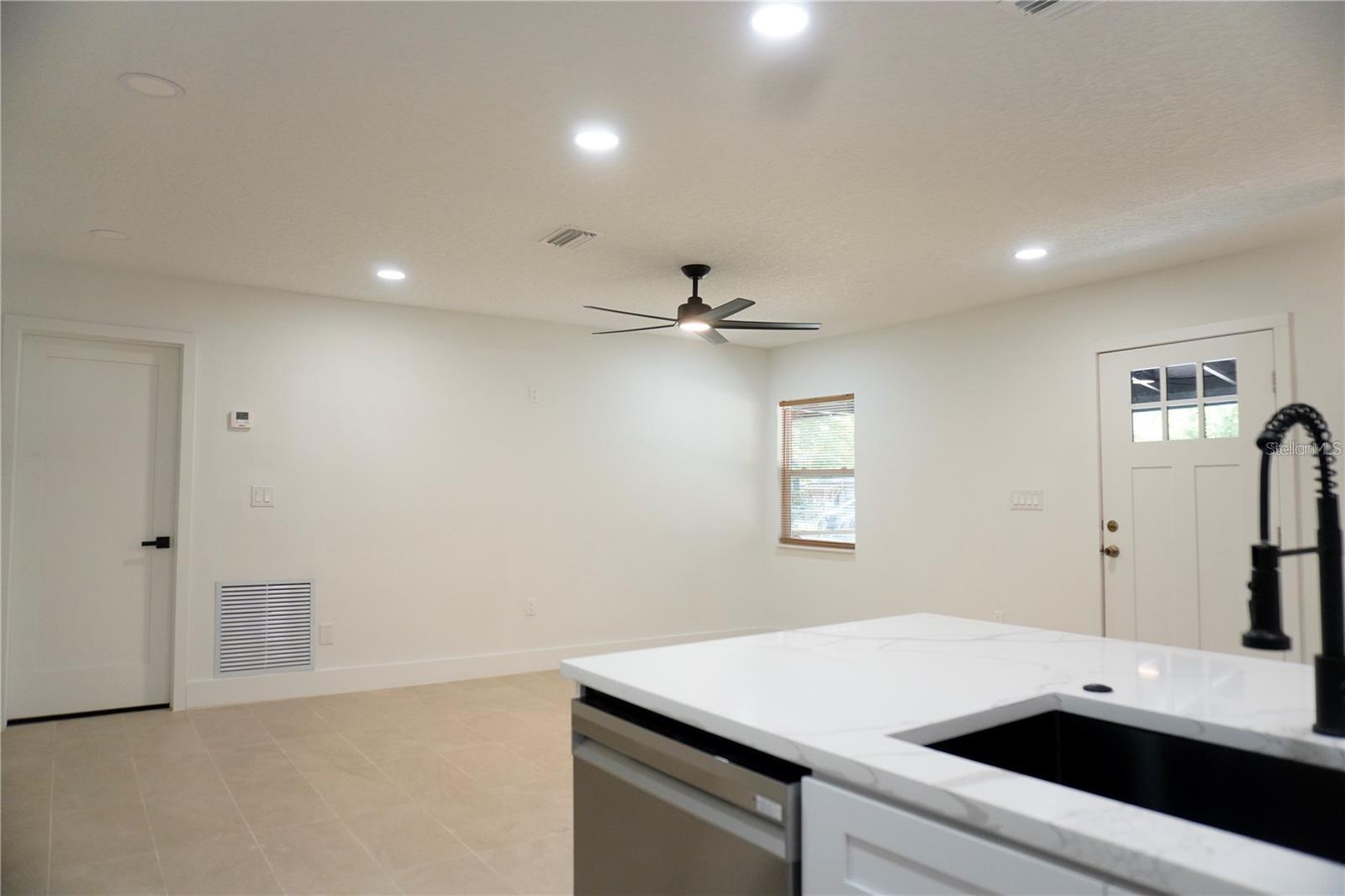 Image 3 of 6 For 240 Palmetto Avenue