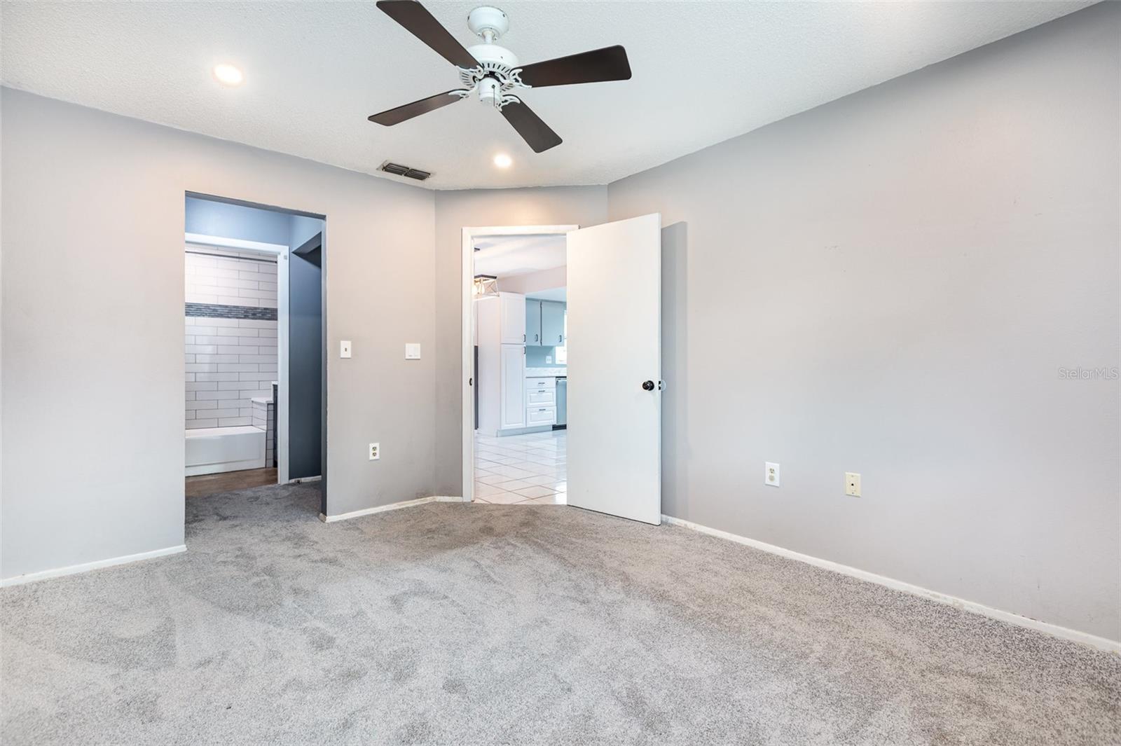 Image 12 of 25 For 4358 Murdock Avenue