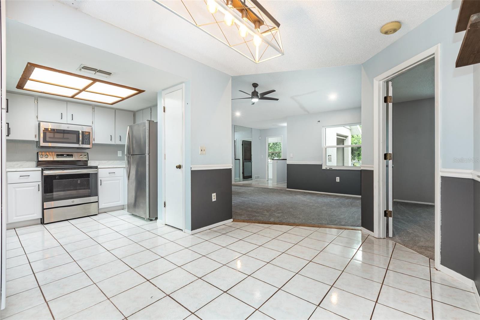 Image 7 of 25 For 4358 Murdock Avenue