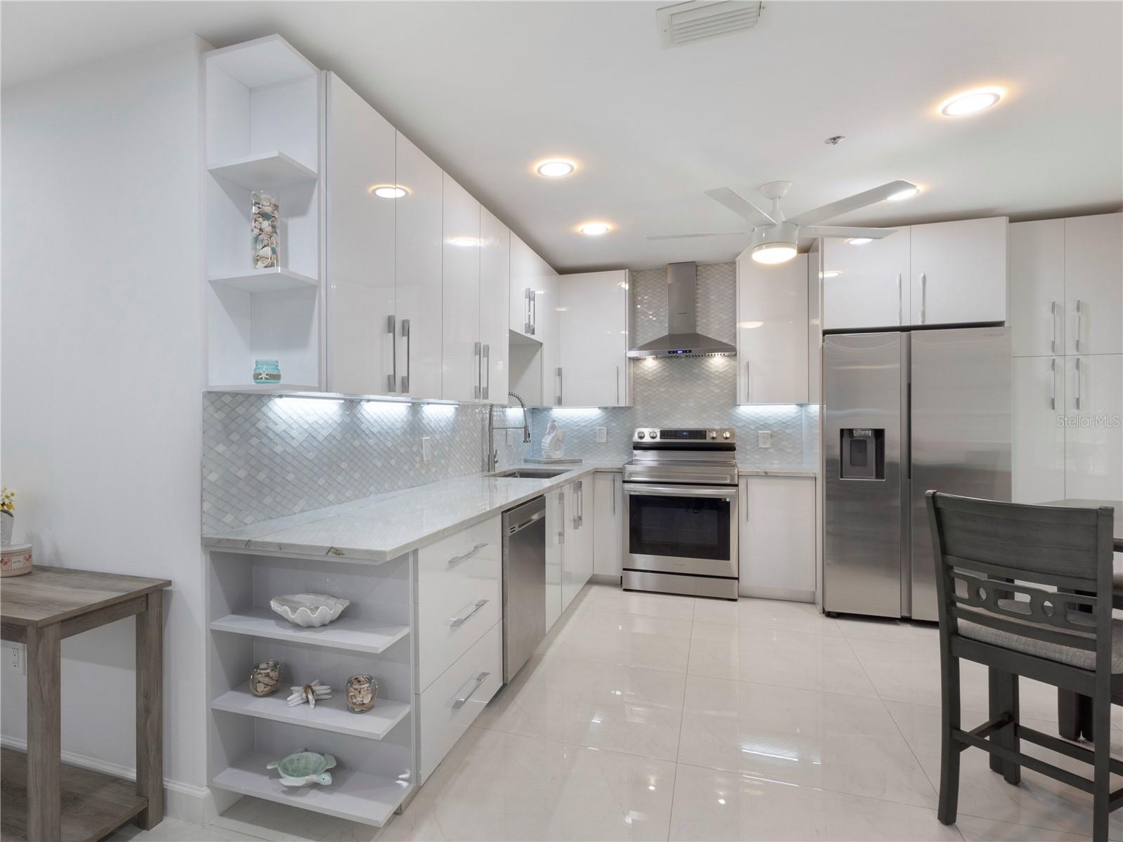 Image 6 of 38 For 5157 Floria Way J