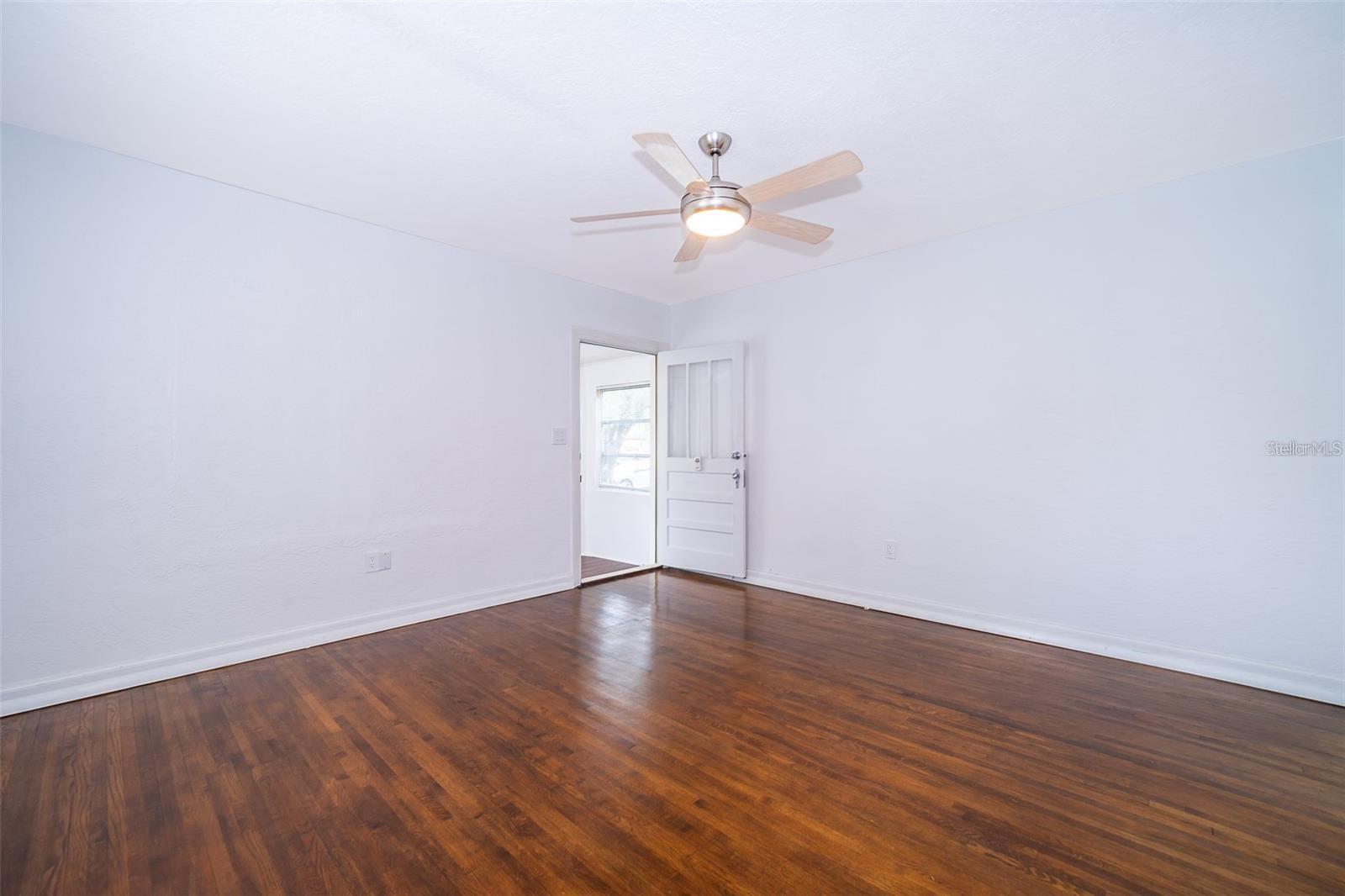 Image 10 of 16 For 124 Muriel Street