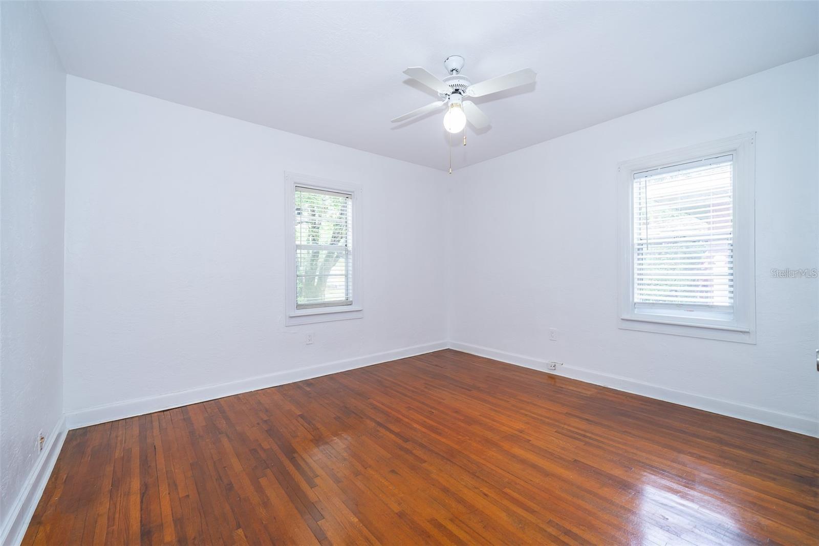 Image 11 of 16 For 124 Muriel Street