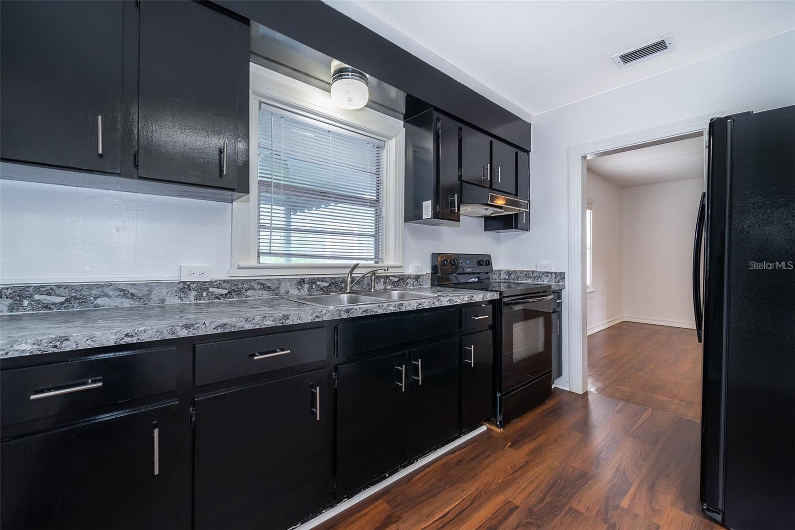 Image 5 of 16 For 124 Muriel Street