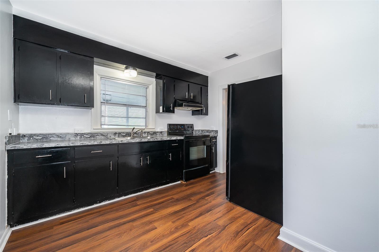 Image 6 of 16 For 124 Muriel Street