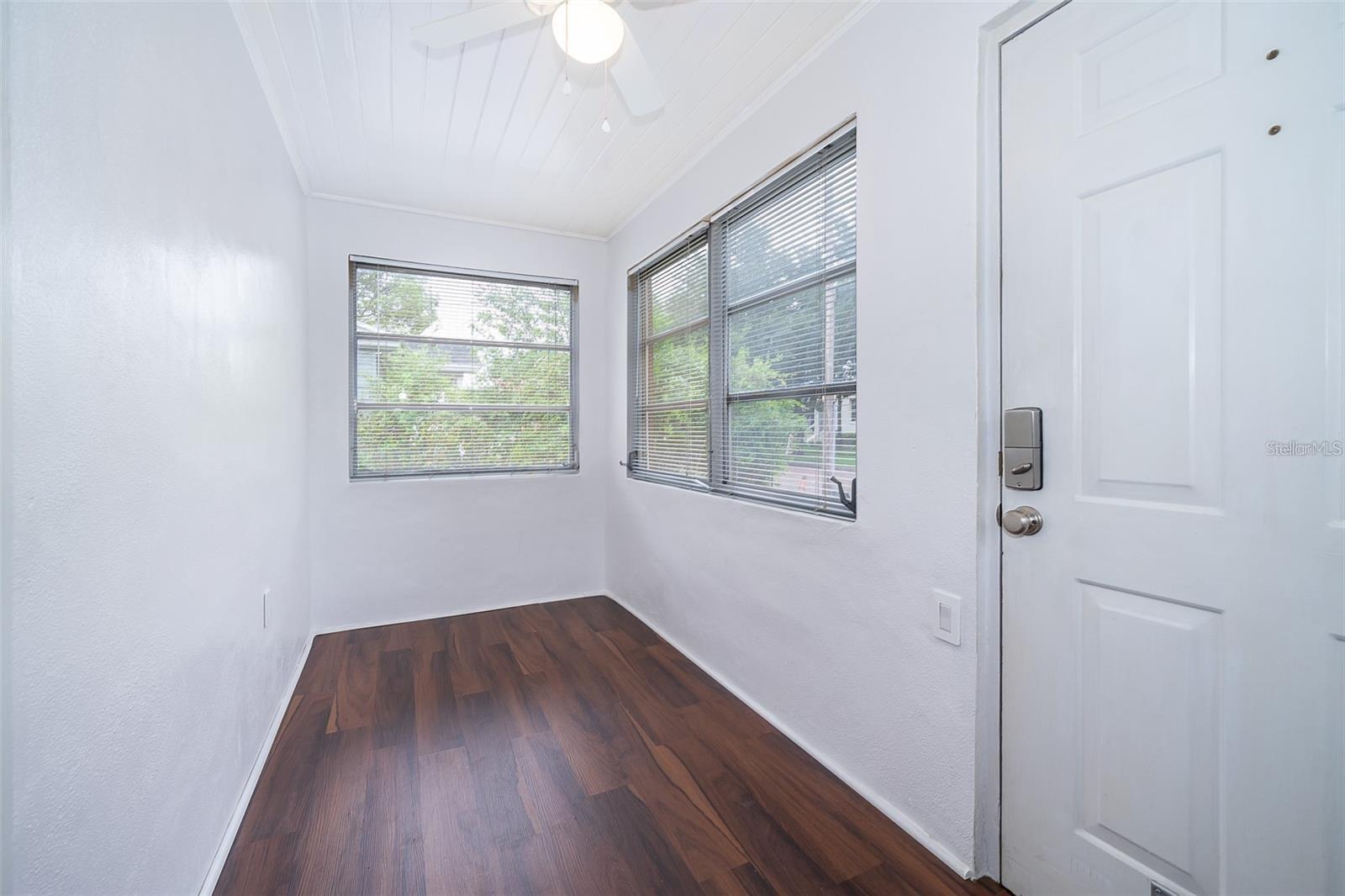Image 7 of 16 For 124 Muriel Street