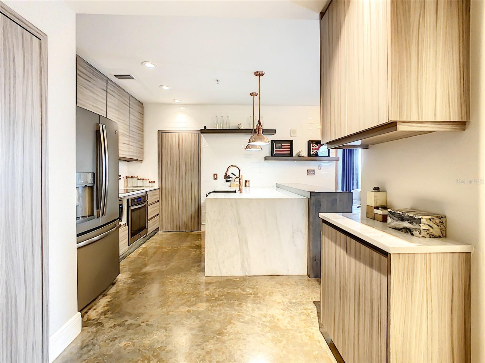 Image 19 of 64 For 525 Jackson Street 608