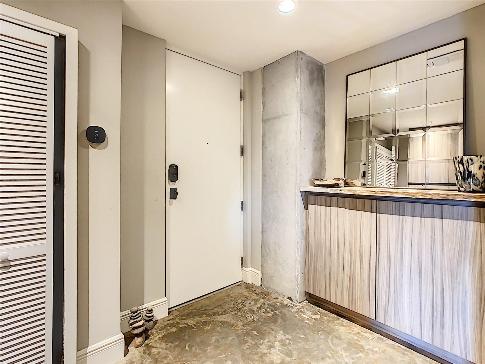 Image 2 of 64 For 525 Jackson Street 608