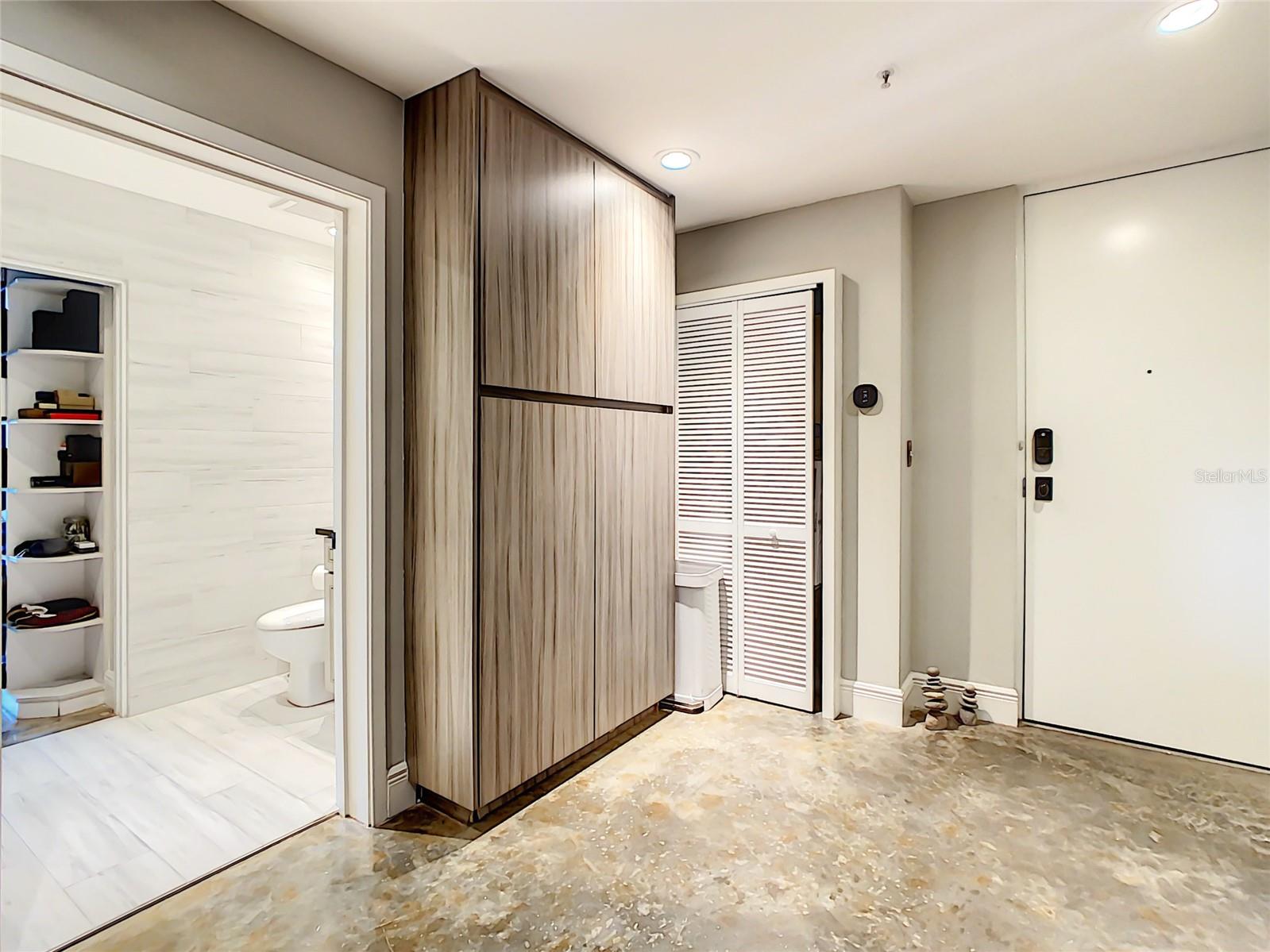 Image 3 of 64 For 525 Jackson Street 608
