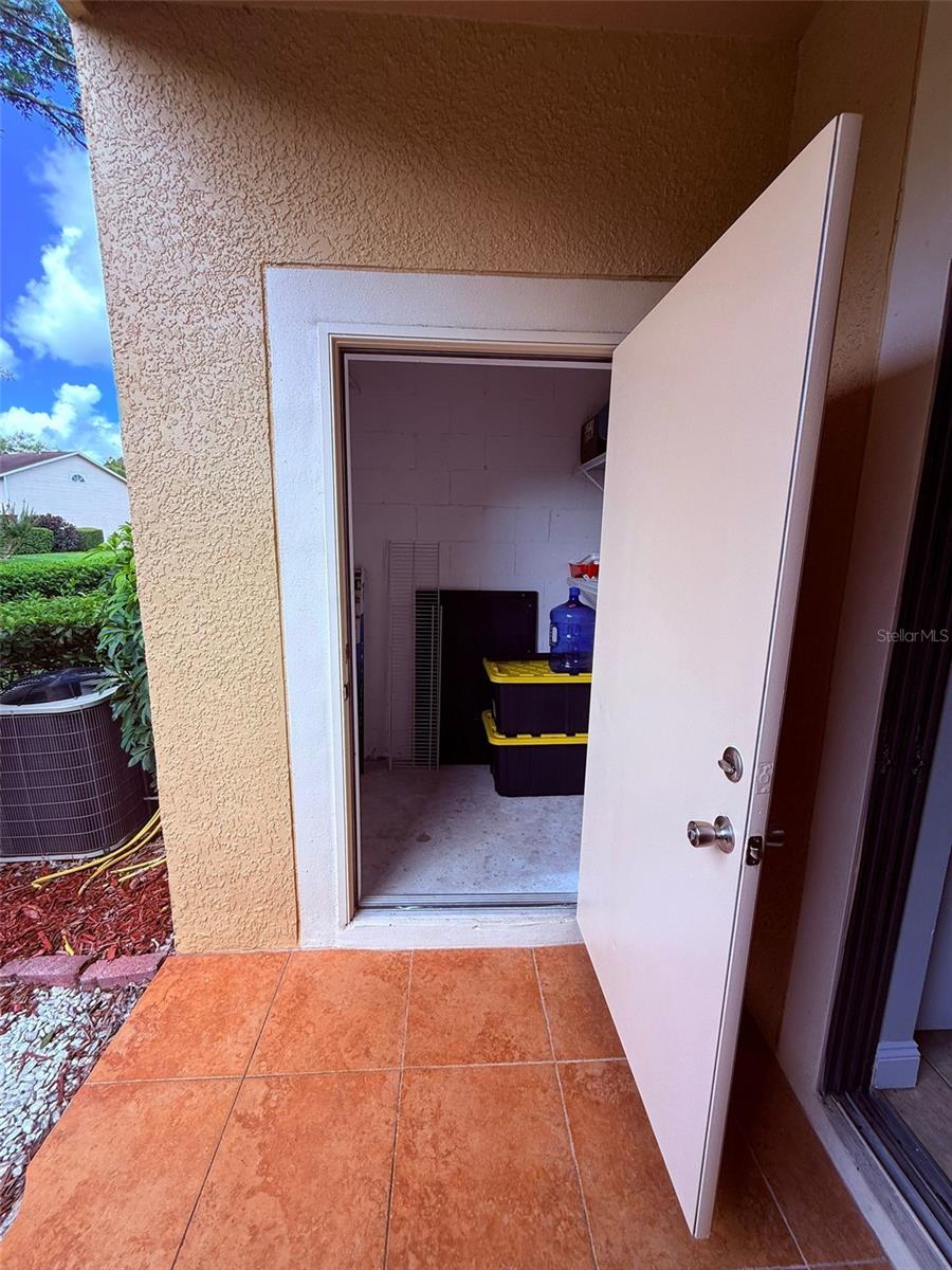 Image 13 of 27 For 6013 Scotchwood Glen 20