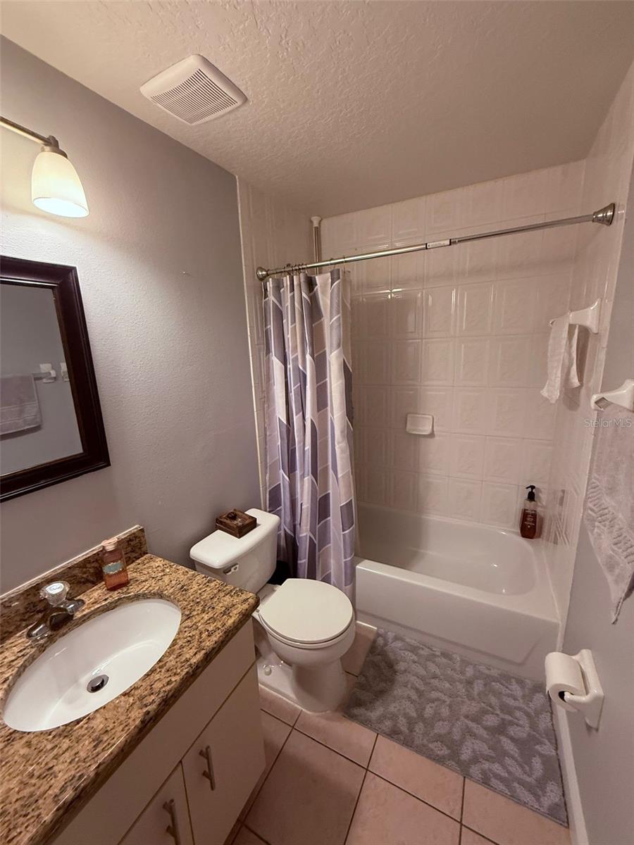 Image 17 of 27 For 6013 Scotchwood Glen 20