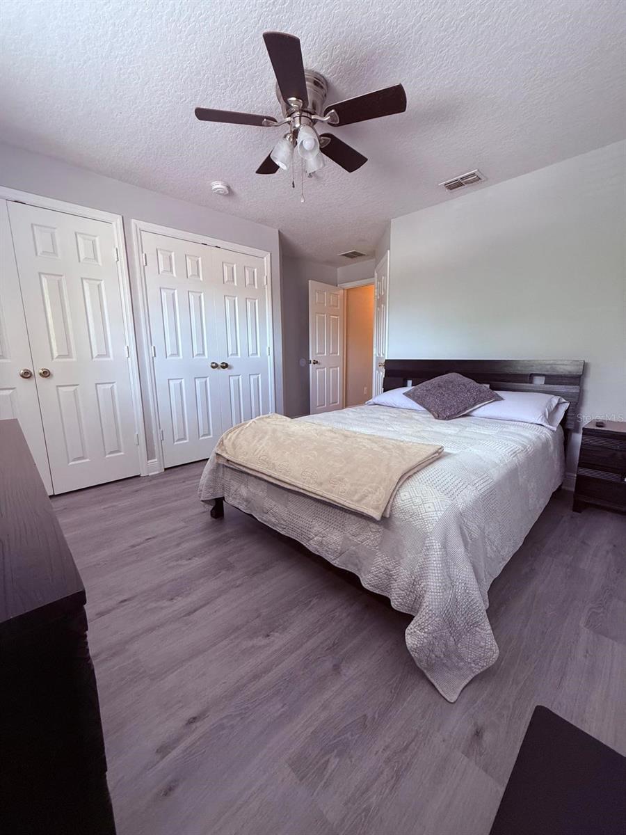 Image 20 of 27 For 6013 Scotchwood Glen 20