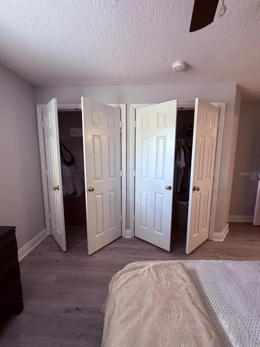 Image 21 of 27 For 6013 Scotchwood Glen 20