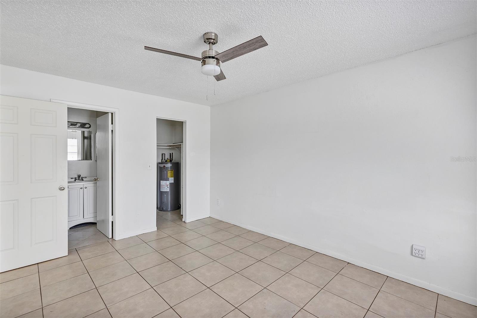 Image 10 of 12 For 506 Ne 28th Avenue A