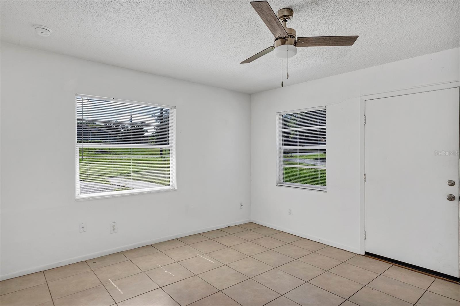 Image 3 of 12 For 506 Ne 28th Avenue A