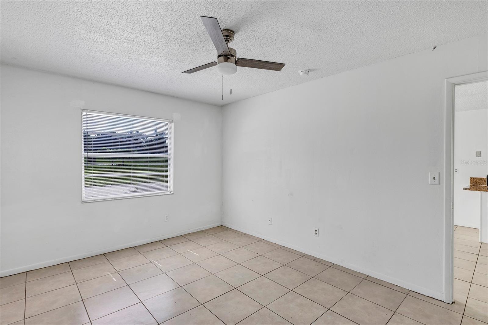 Image 8 of 12 For 506 Ne 28th Avenue A