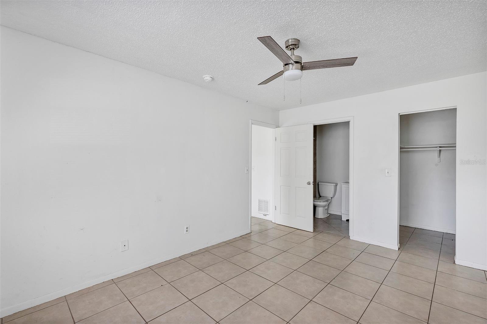 Image 9 of 12 For 506 Ne 28th Avenue A