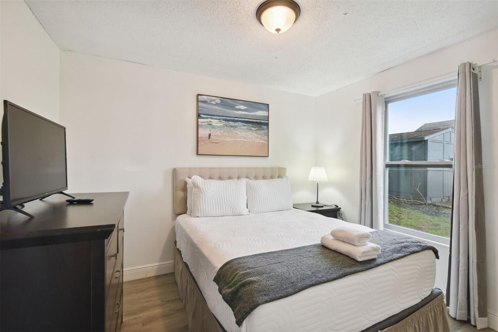 Image 11 of 20 For 1024 Manor Drive Unit B