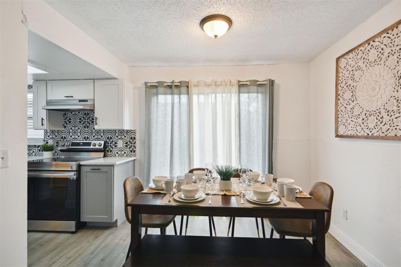 Image 6 of 20 For 1024 Manor Drive Unit B