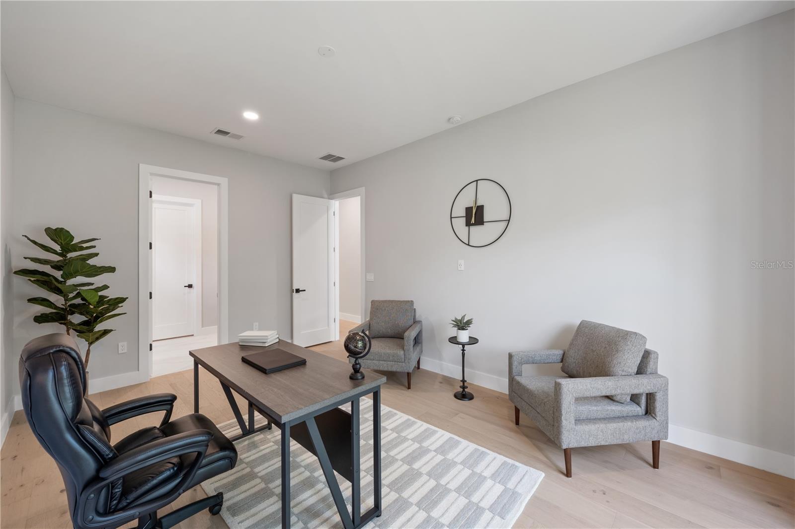 Image 15 of 41 For 113 Evans Street