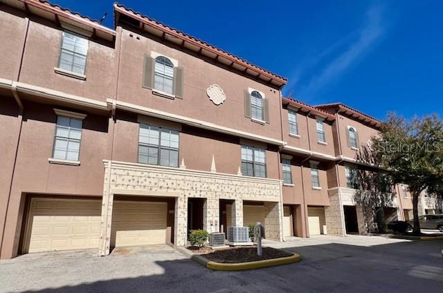 Image 2 of 100 For 6125 Metrowest Boulevard 102