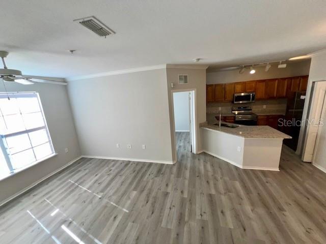 Image 45 of 100 For 6125 Metrowest Boulevard 102
