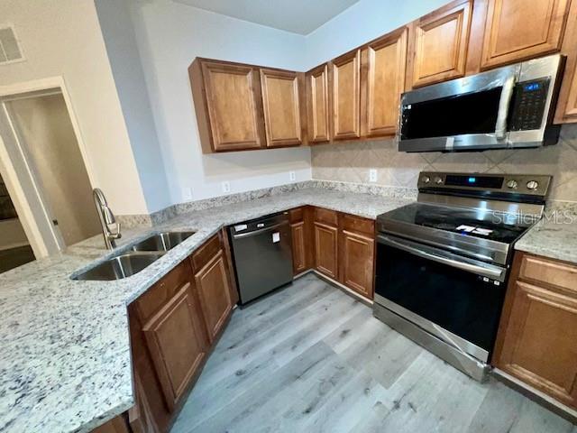 Image 64 of 100 For 6125 Metrowest Boulevard 102