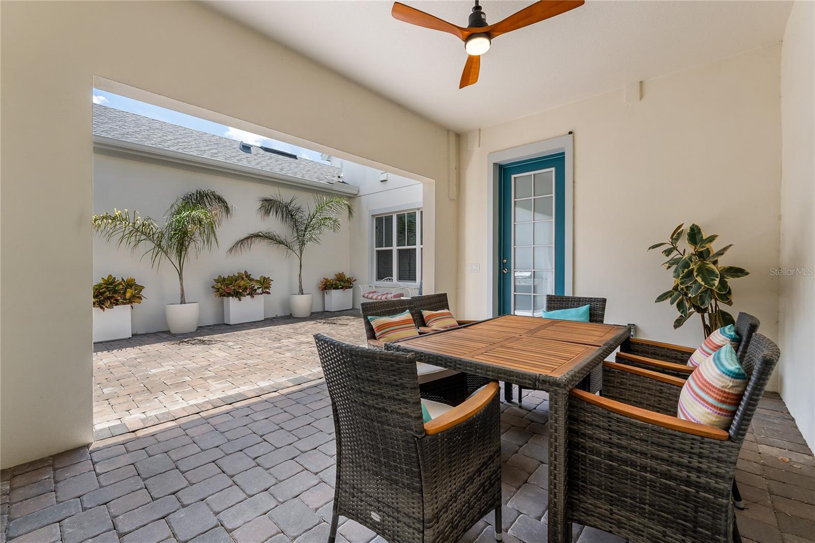 Image 19 of 49 For 8427 Modiano Street