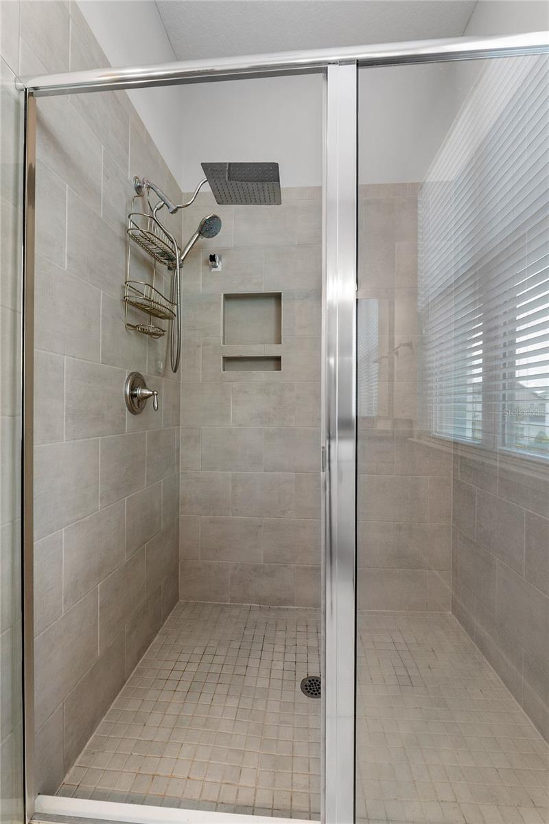 Image 28 of 49 For 8427 Modiano Street