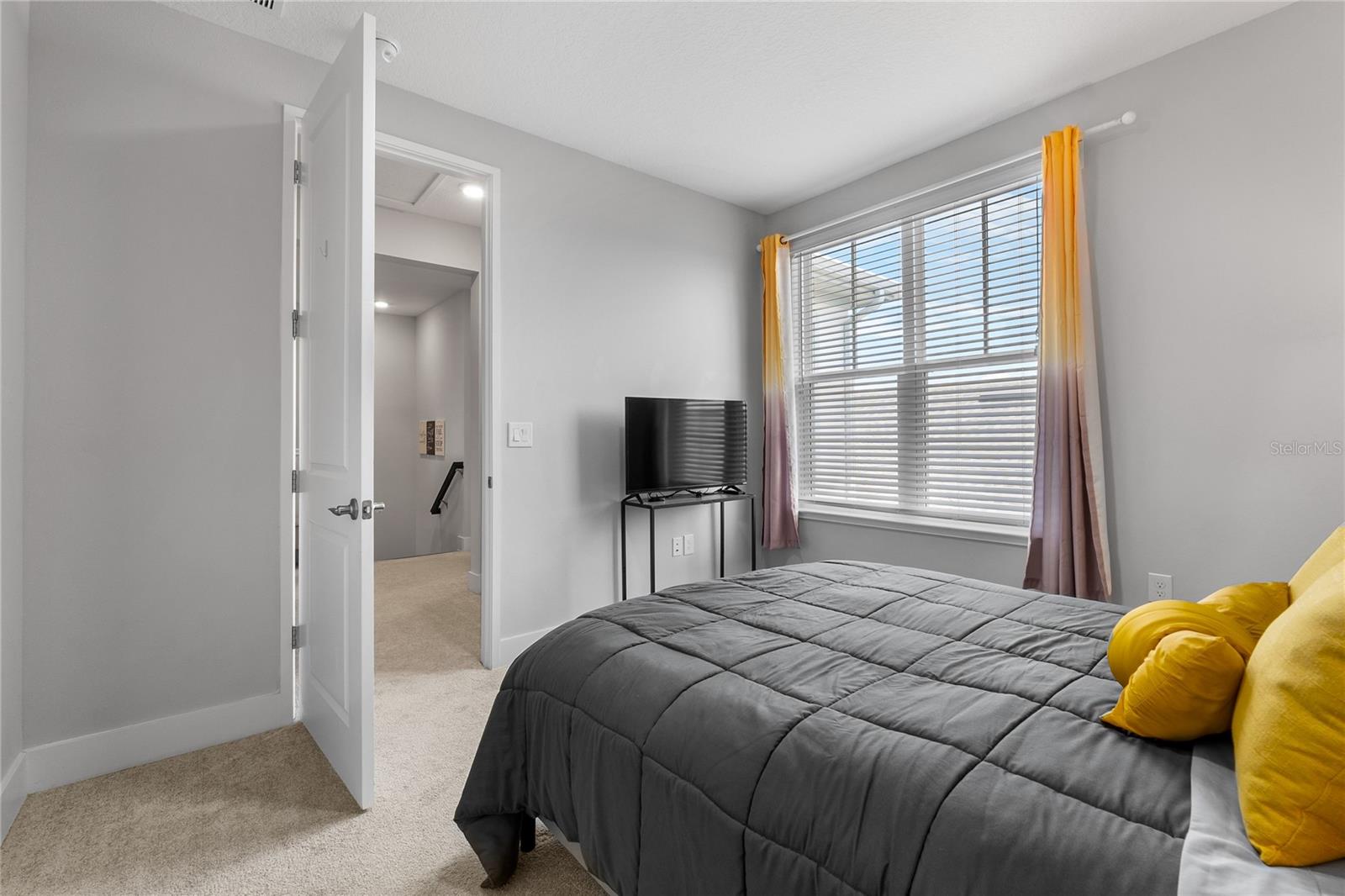 Image 30 of 49 For 8427 Modiano Street