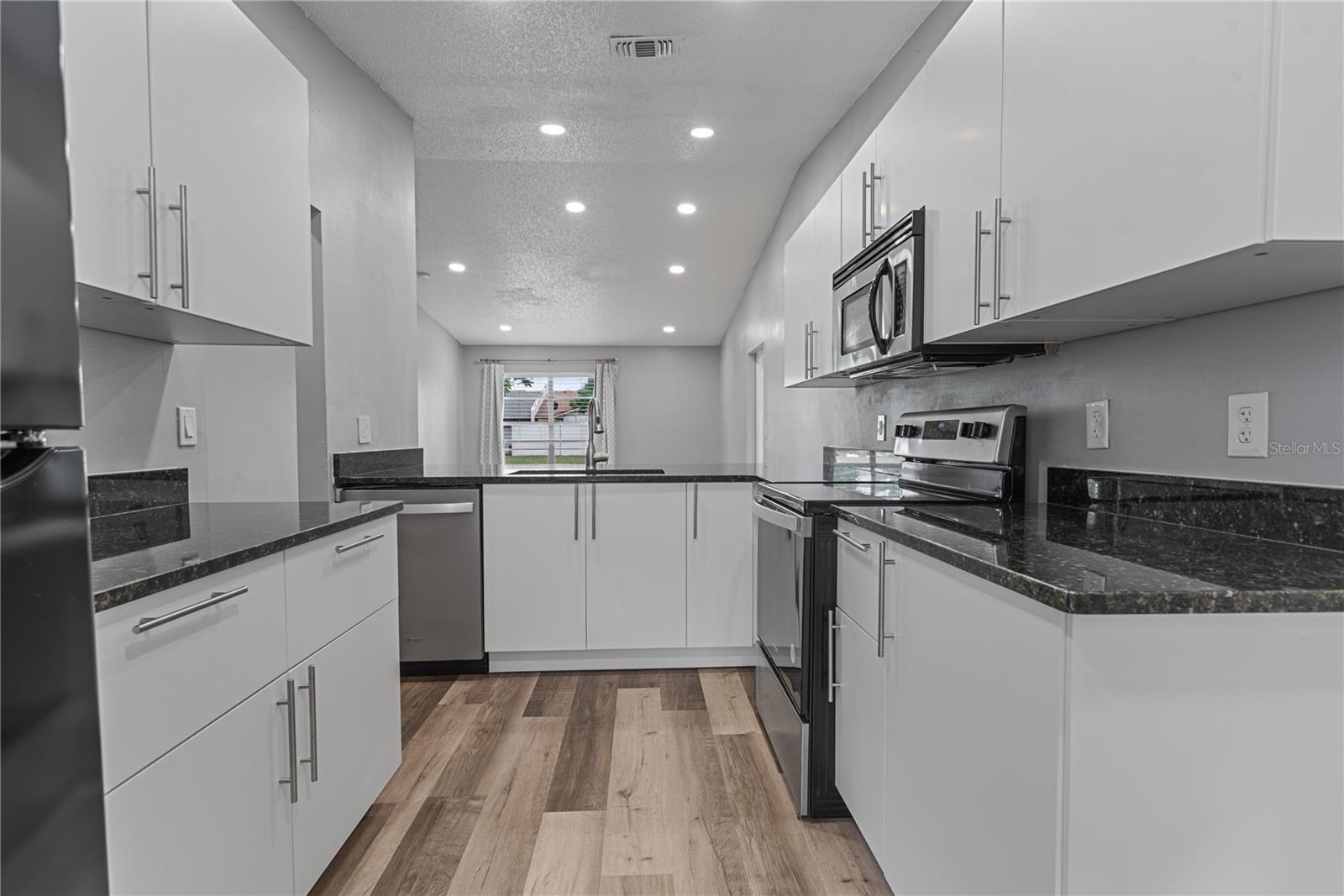 Image 10 of 22 For 1184 Calanda Avenue