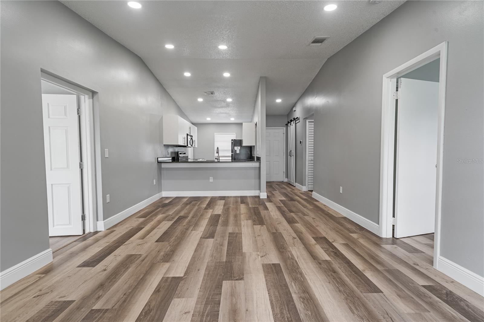 Image 7 of 22 For 1184 Calanda Avenue