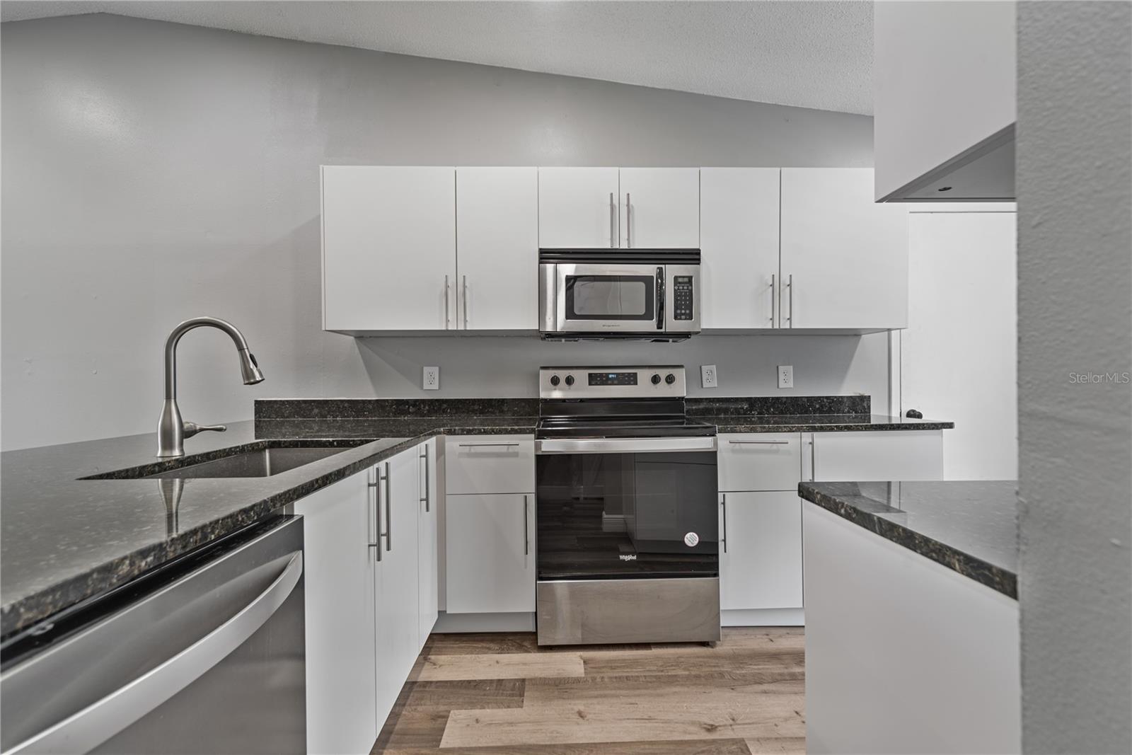 Image 9 of 22 For 1184 Calanda Avenue