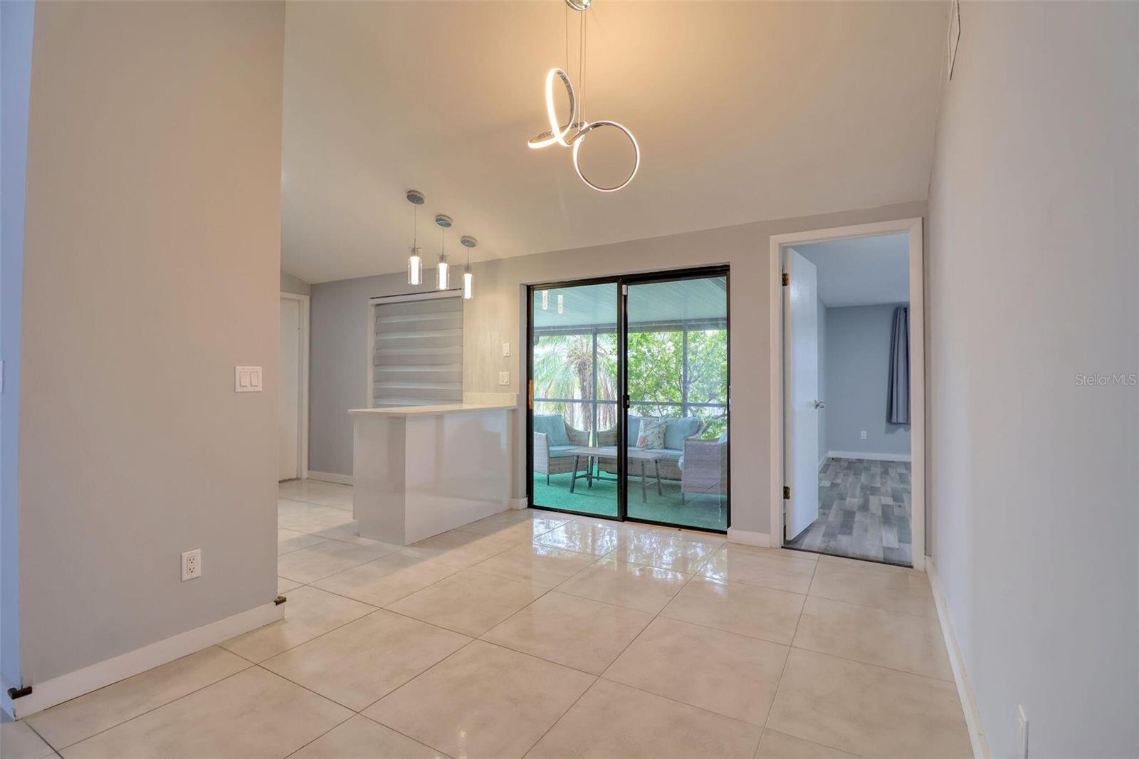 Image 10 of 39 For 9516 Woodborough Court