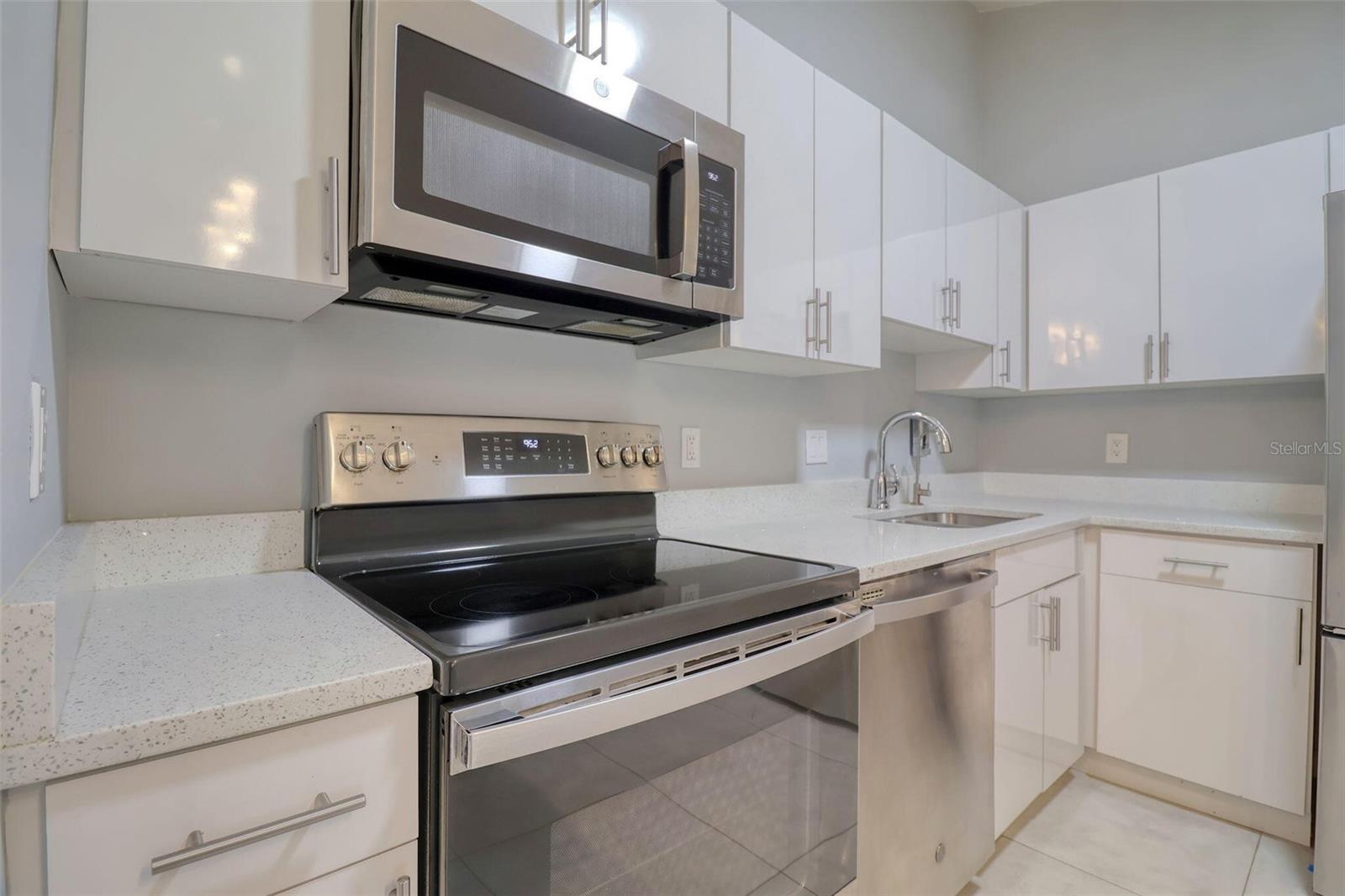 Image 13 of 39 For 9516 Woodborough Court