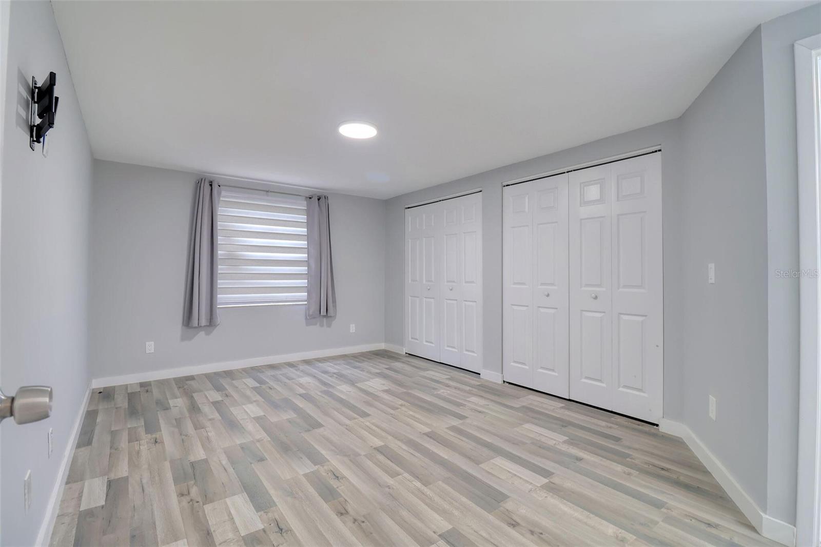 Image 16 of 39 For 9516 Woodborough Court