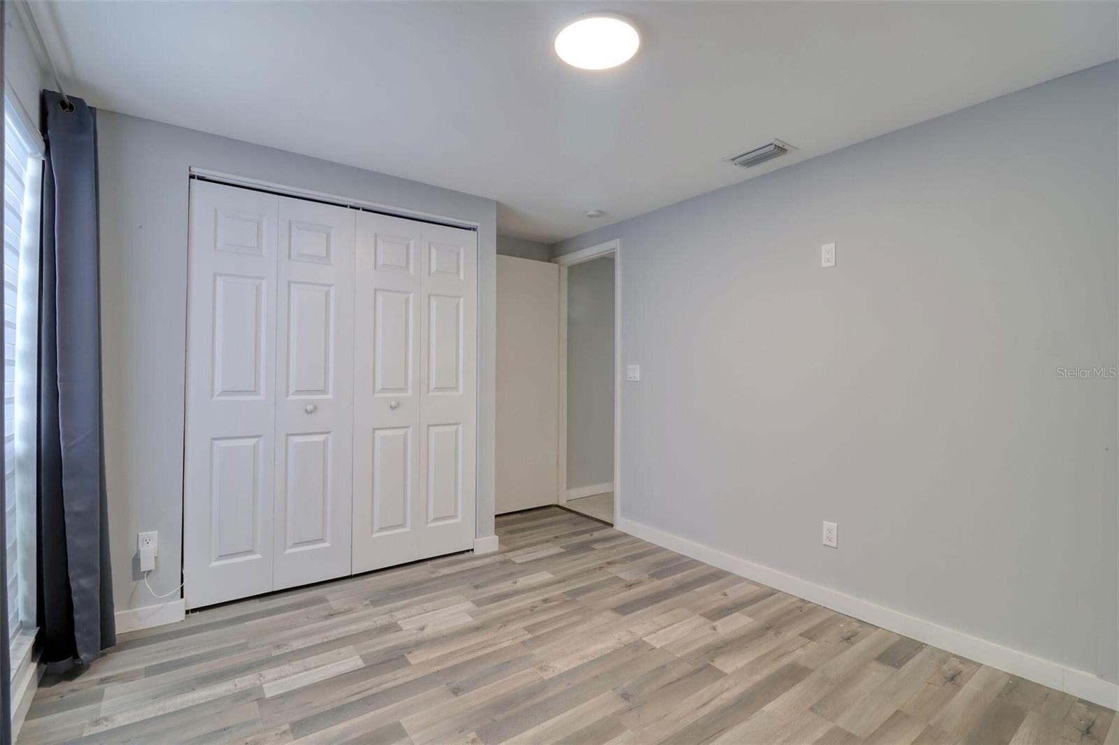 Image 25 of 39 For 9516 Woodborough Court