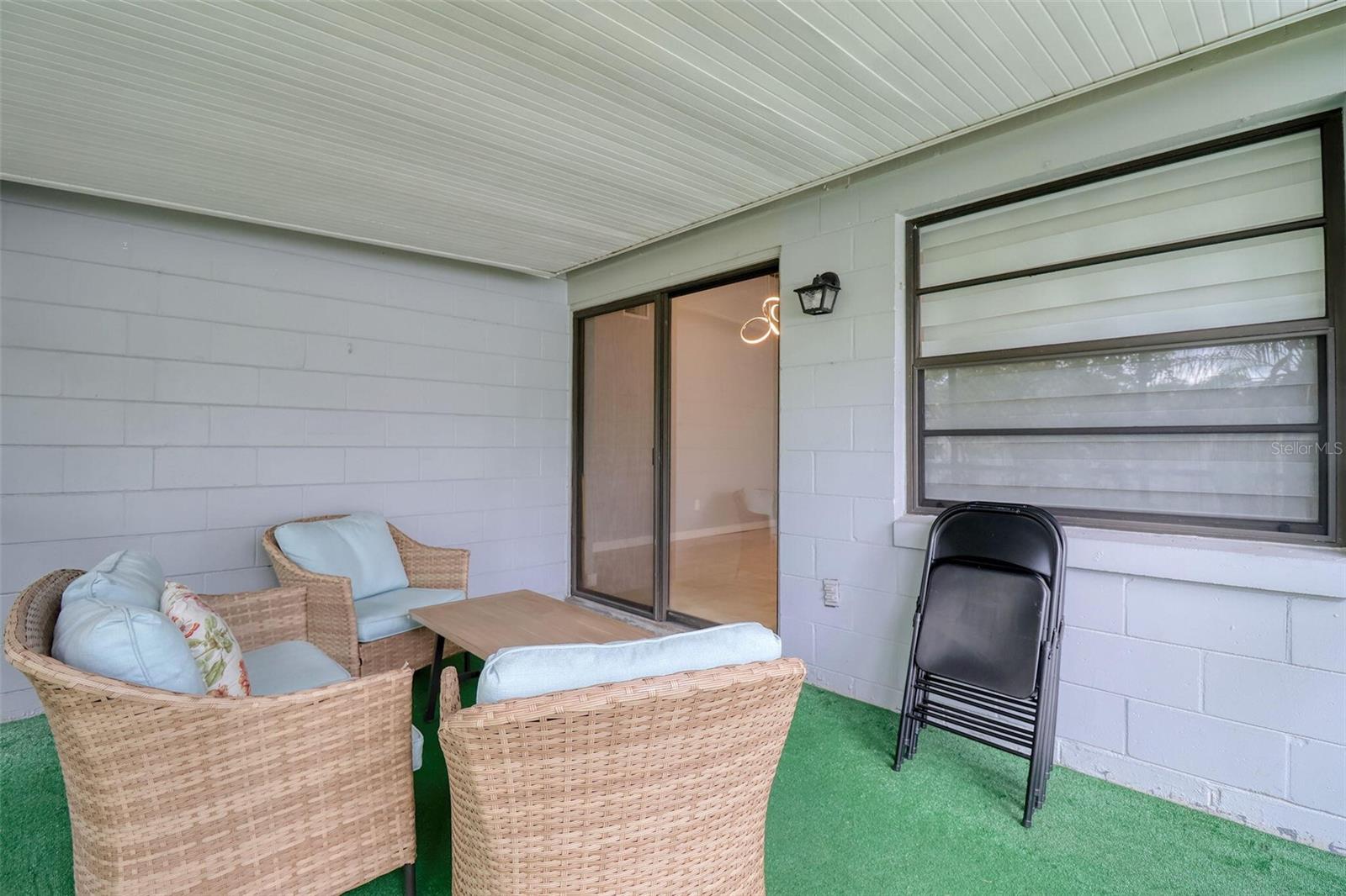 Image 27 of 39 For 9516 Woodborough Court