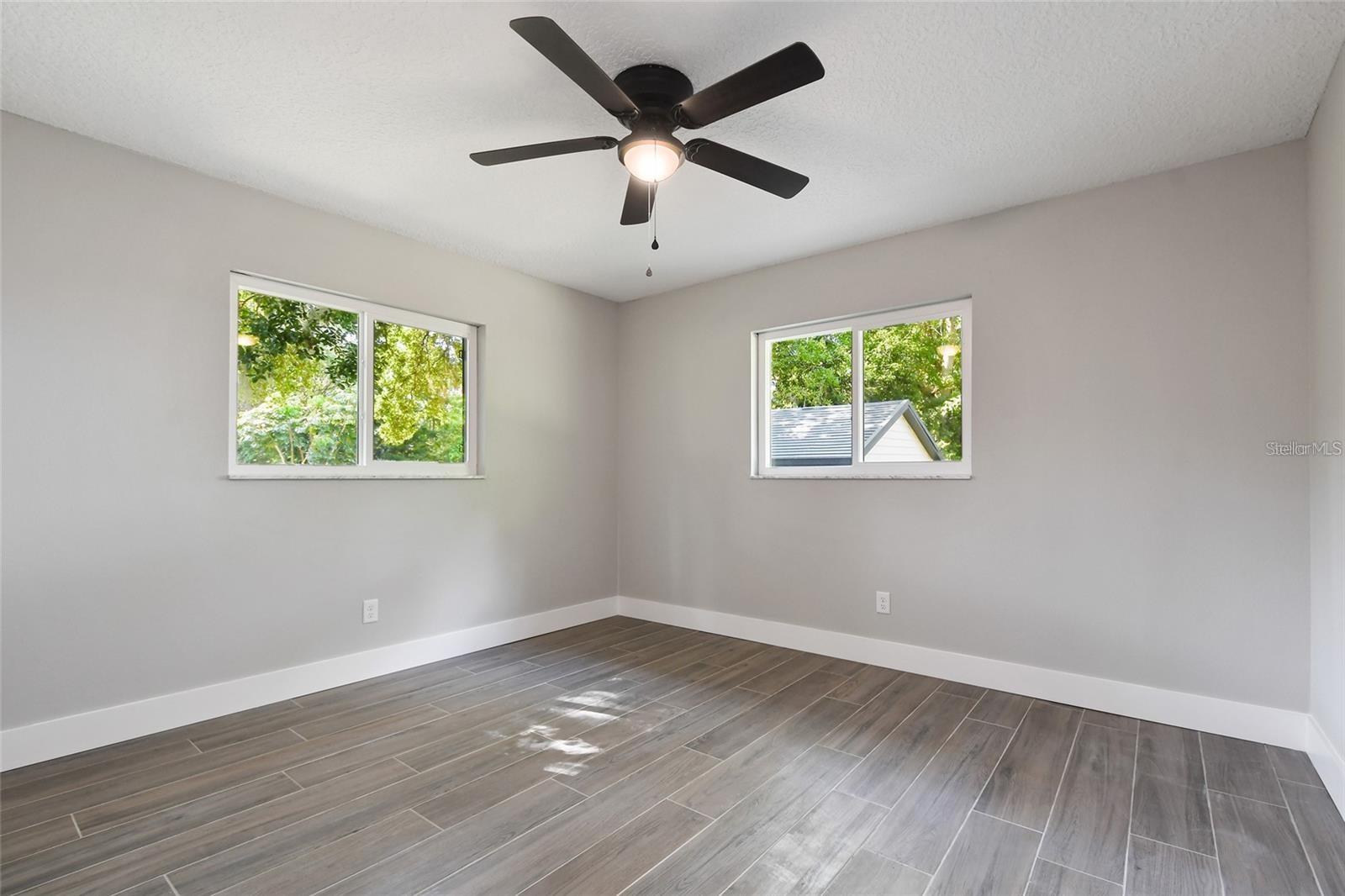 Image 17 of 40 For 213 Tilden Street