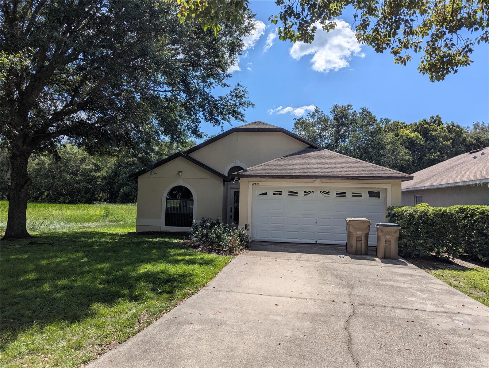 Details for 27519 Lois Drive, TAVARES, FL 32778