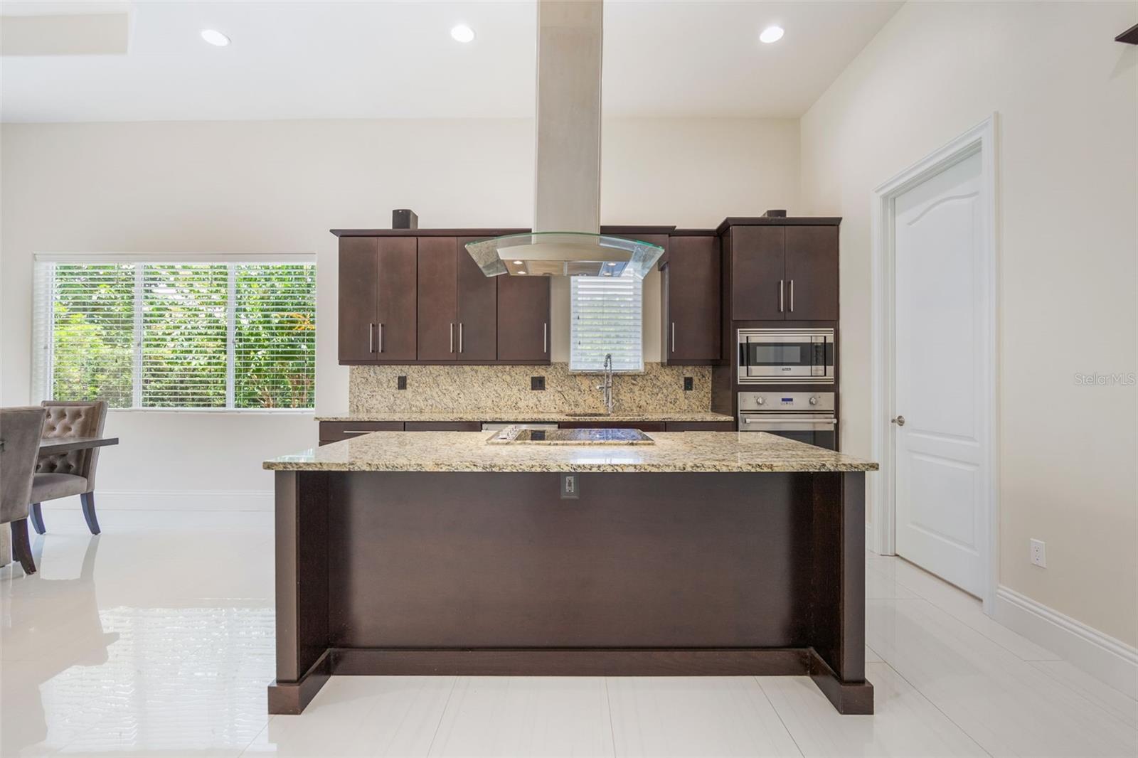 Image 11 of 43 For 800 Hamilton Place Court
