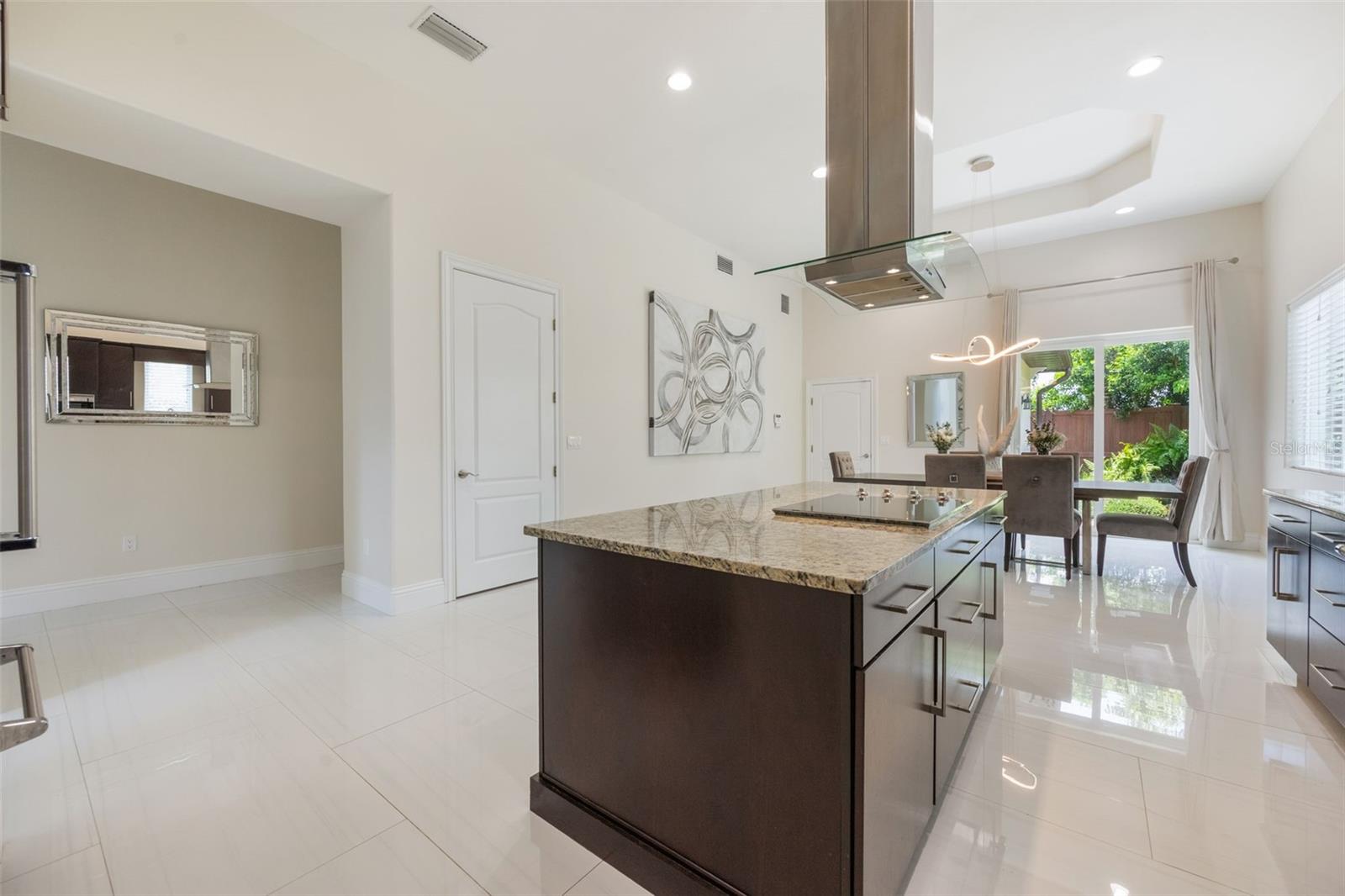 Image 12 of 43 For 800 Hamilton Place Court
