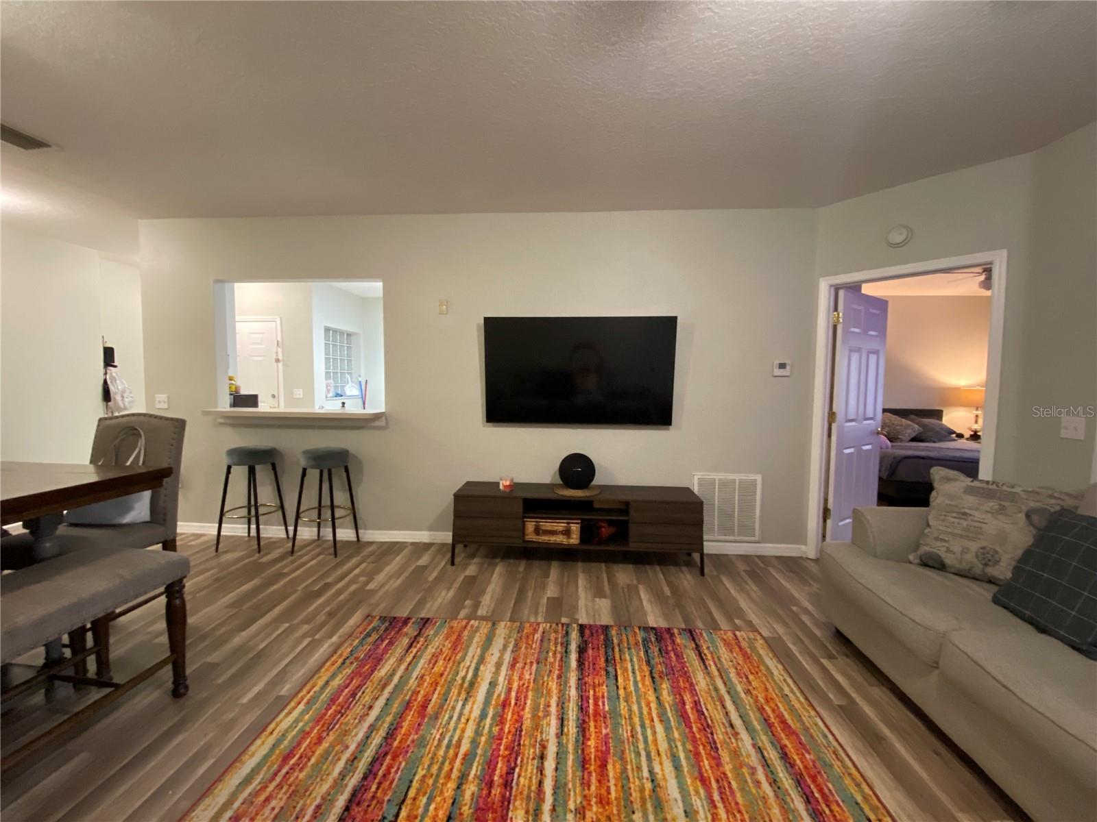 Image 3 of 10 For 9507 Amberdale Court 202