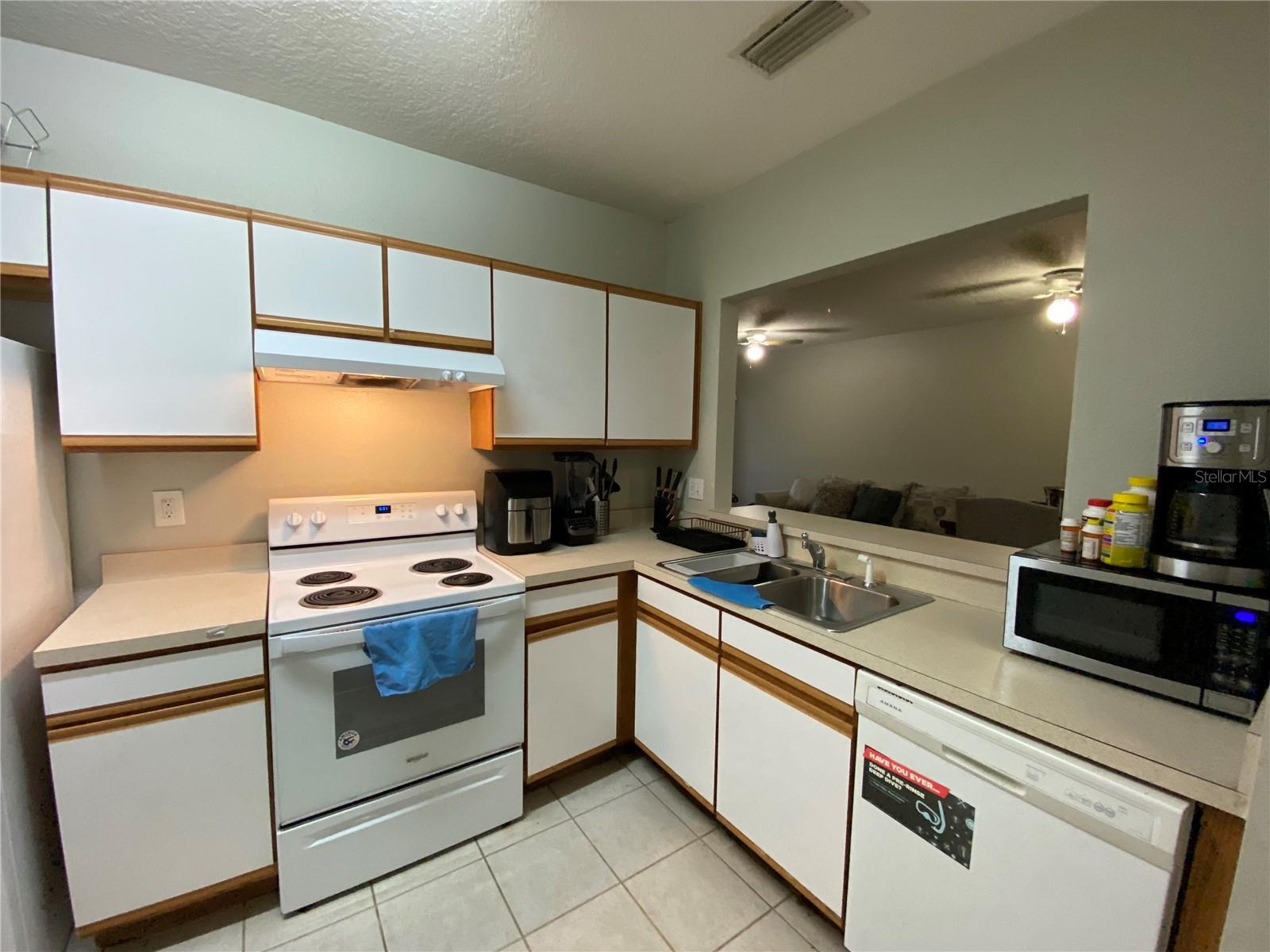 Image 5 of 10 For 9507 Amberdale Court 202