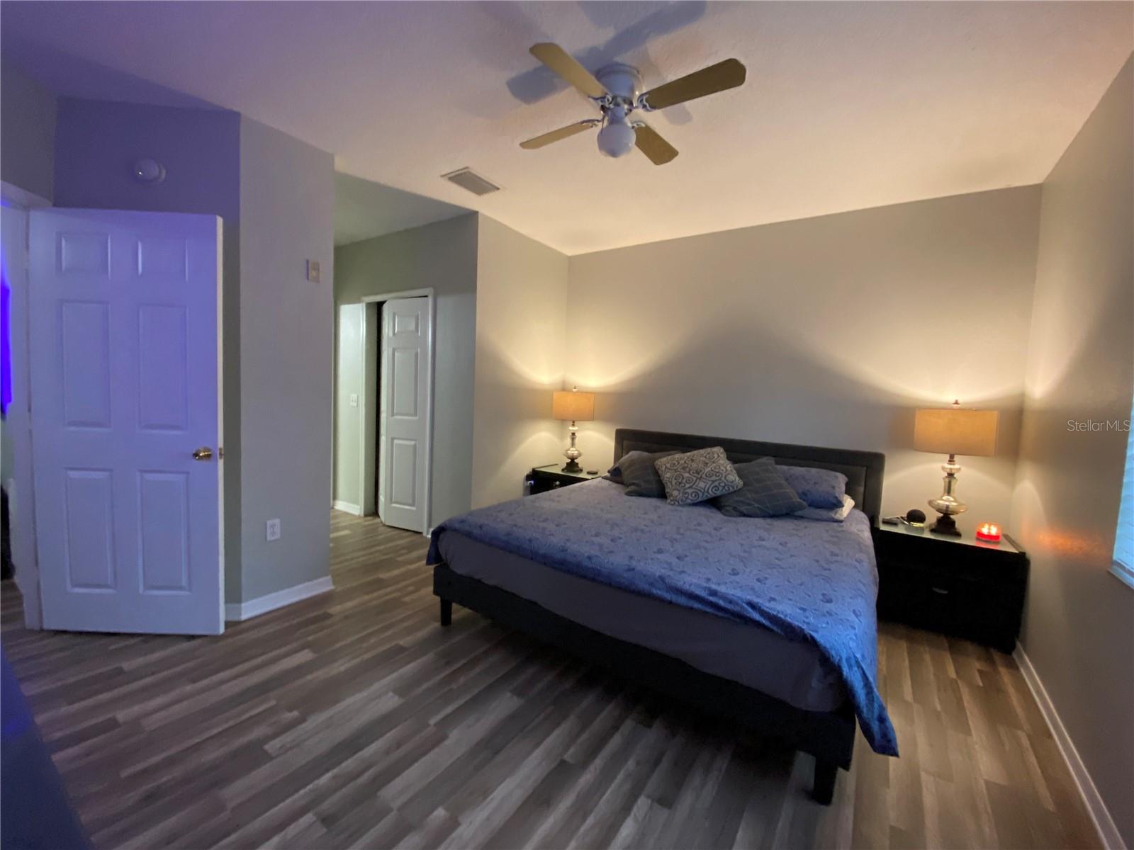 Image 7 of 10 For 9507 Amberdale Court 202