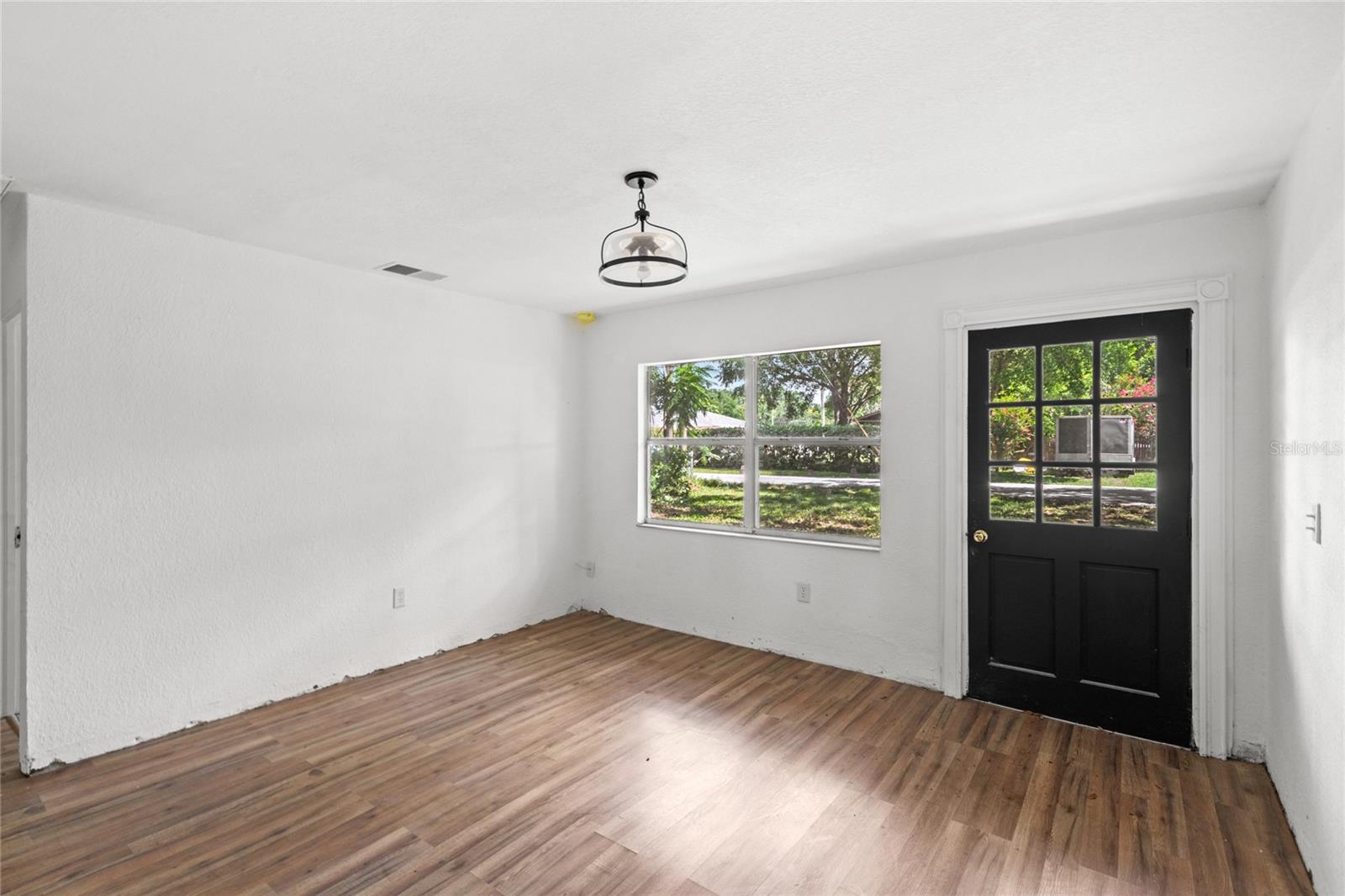 Image 2 of 22 For 3115 Avenue U Nw