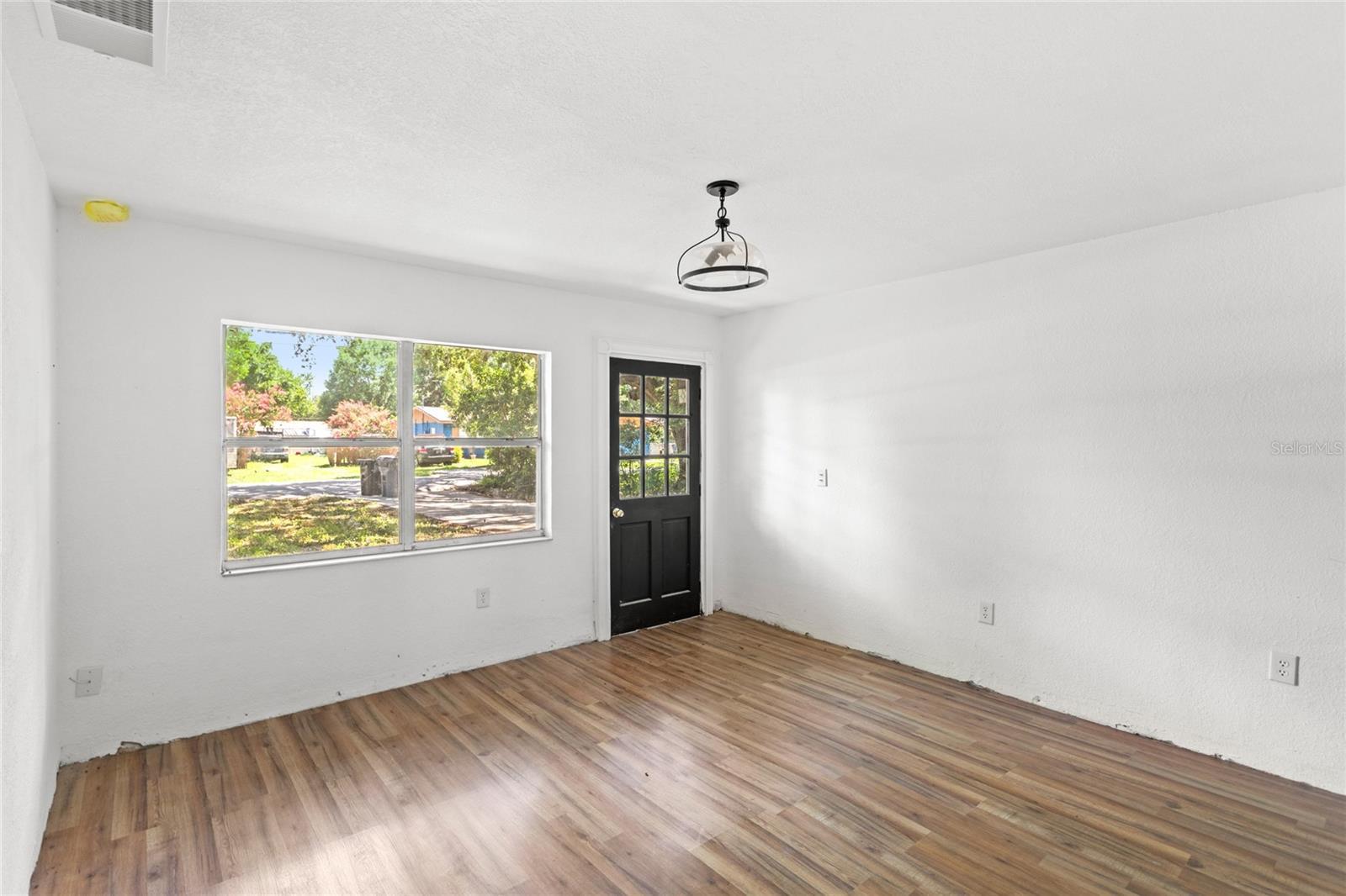 Image 3 of 22 For 3115 Avenue U Nw