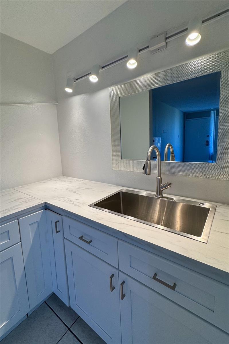 Image 6 of 16 For 7900 Orange Blossom Trail 2084