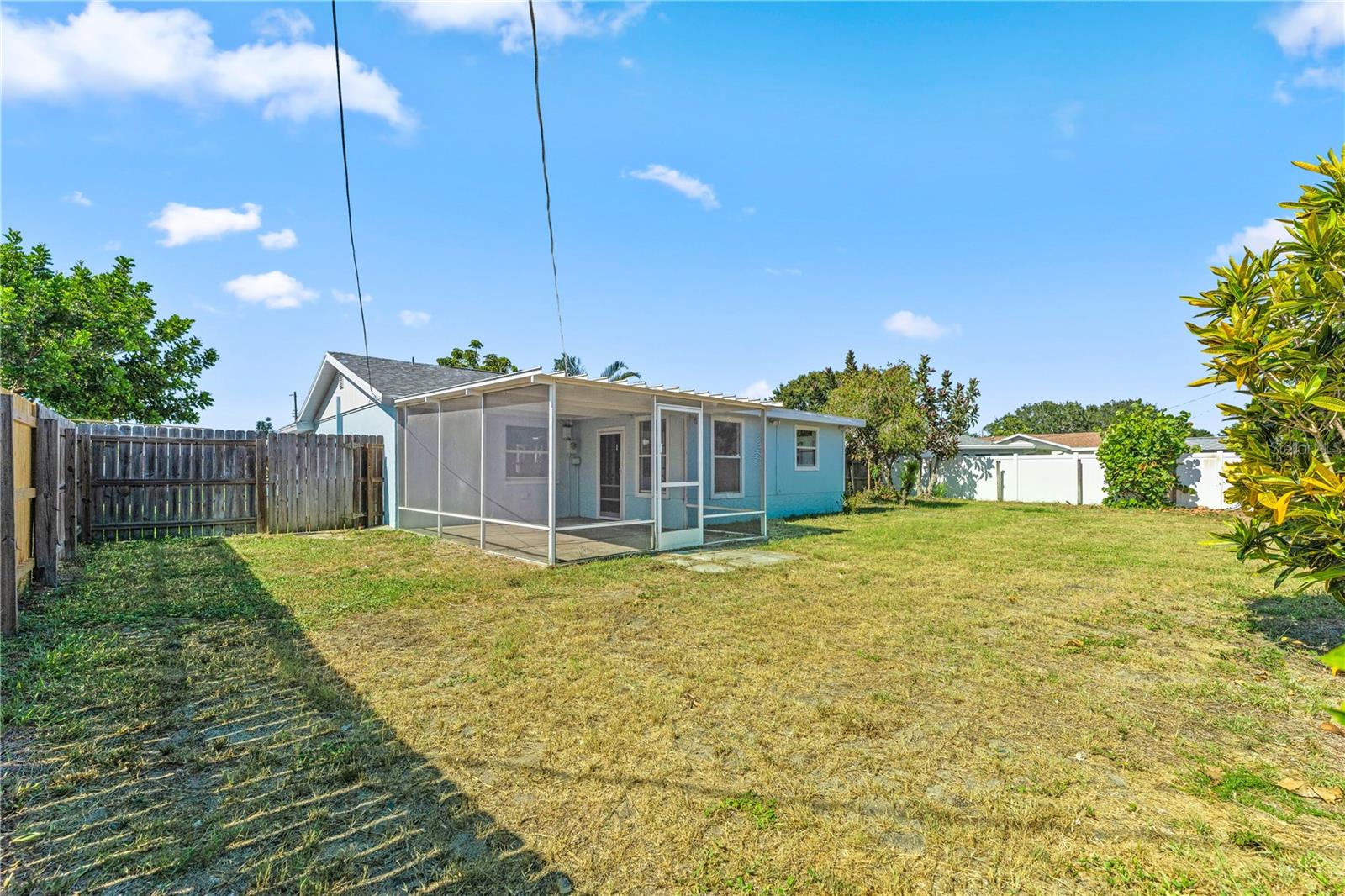Image 18 of 22 For 2075 Abalone Avenue