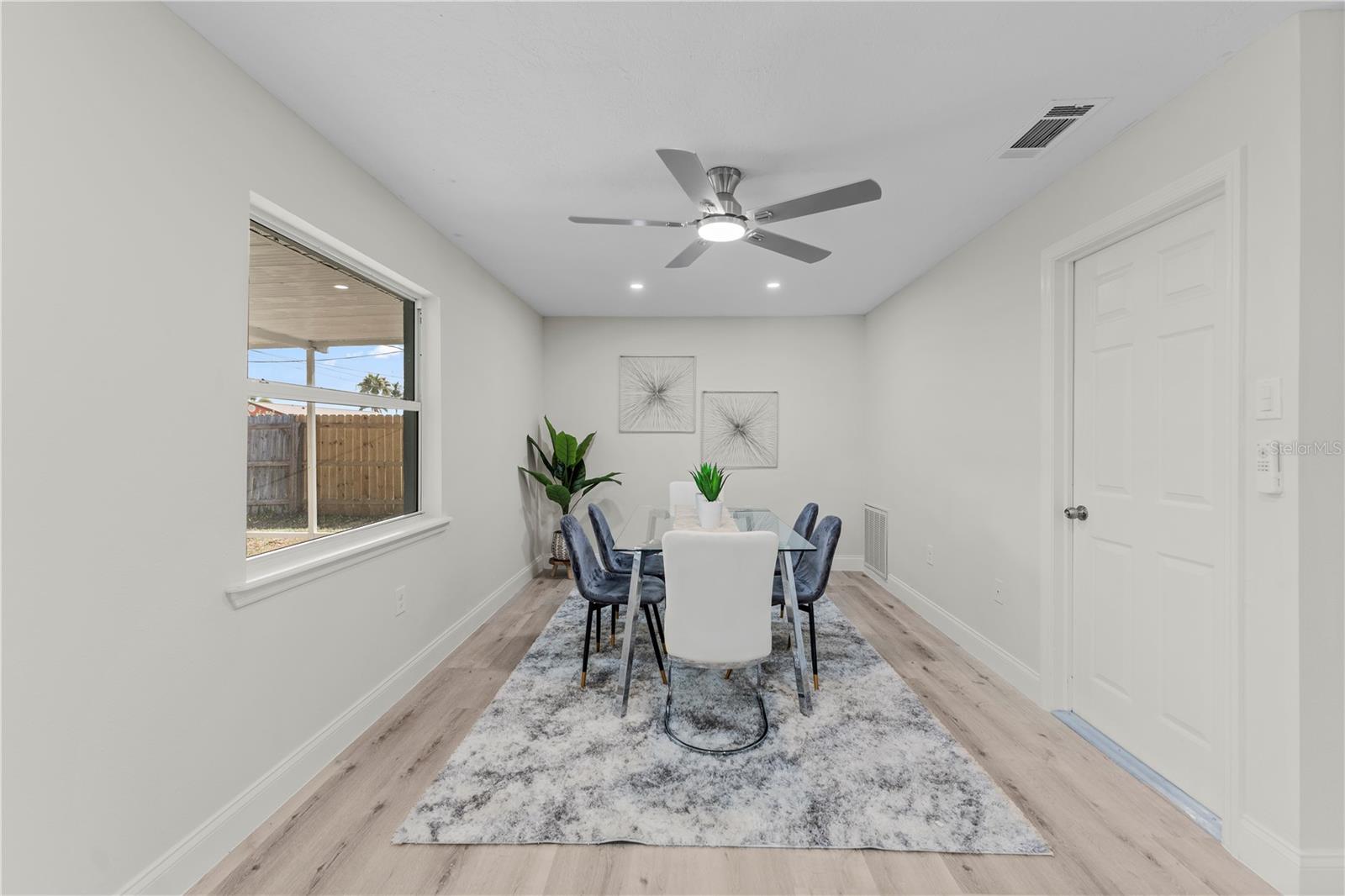 Image 7 of 22 For 2075 Abalone Avenue
